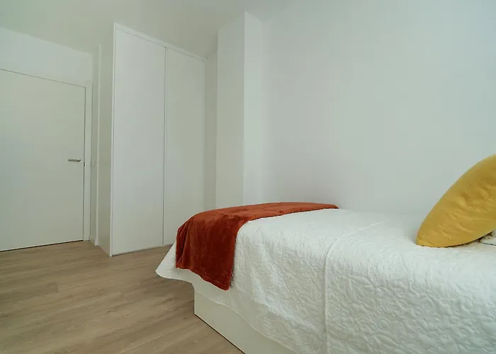 Galihost - Precioso Con Piscina En Playa De Silgar *